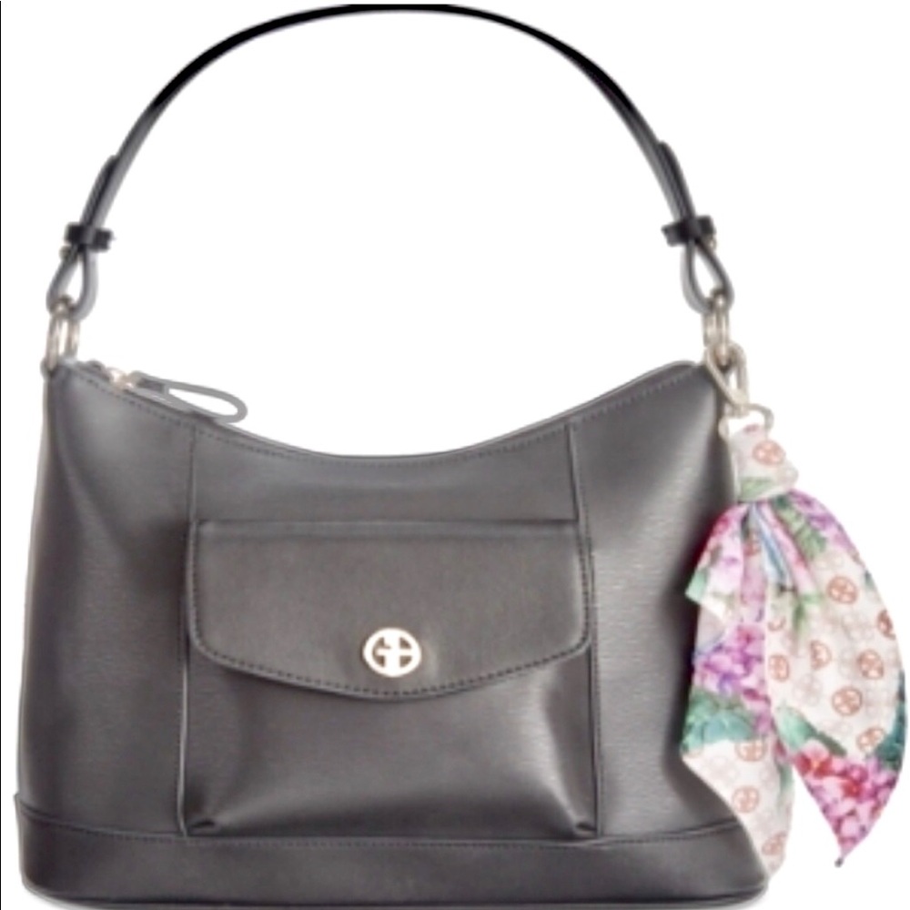 Giani Bernini
Leather Bark with Scarf